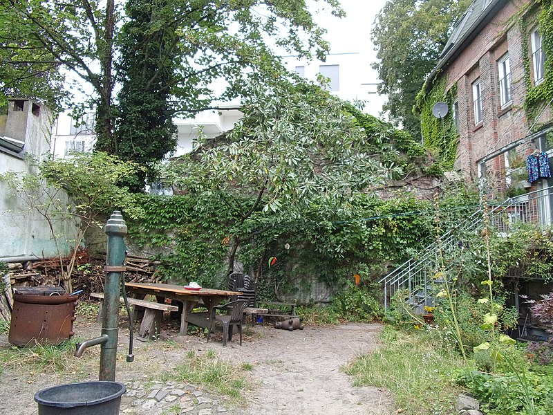 Gartengrotte An der Alster 34 (Hamburg-St. Georg) 